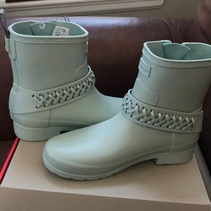 Hunter biker boot size 6- sea spray color-NEW